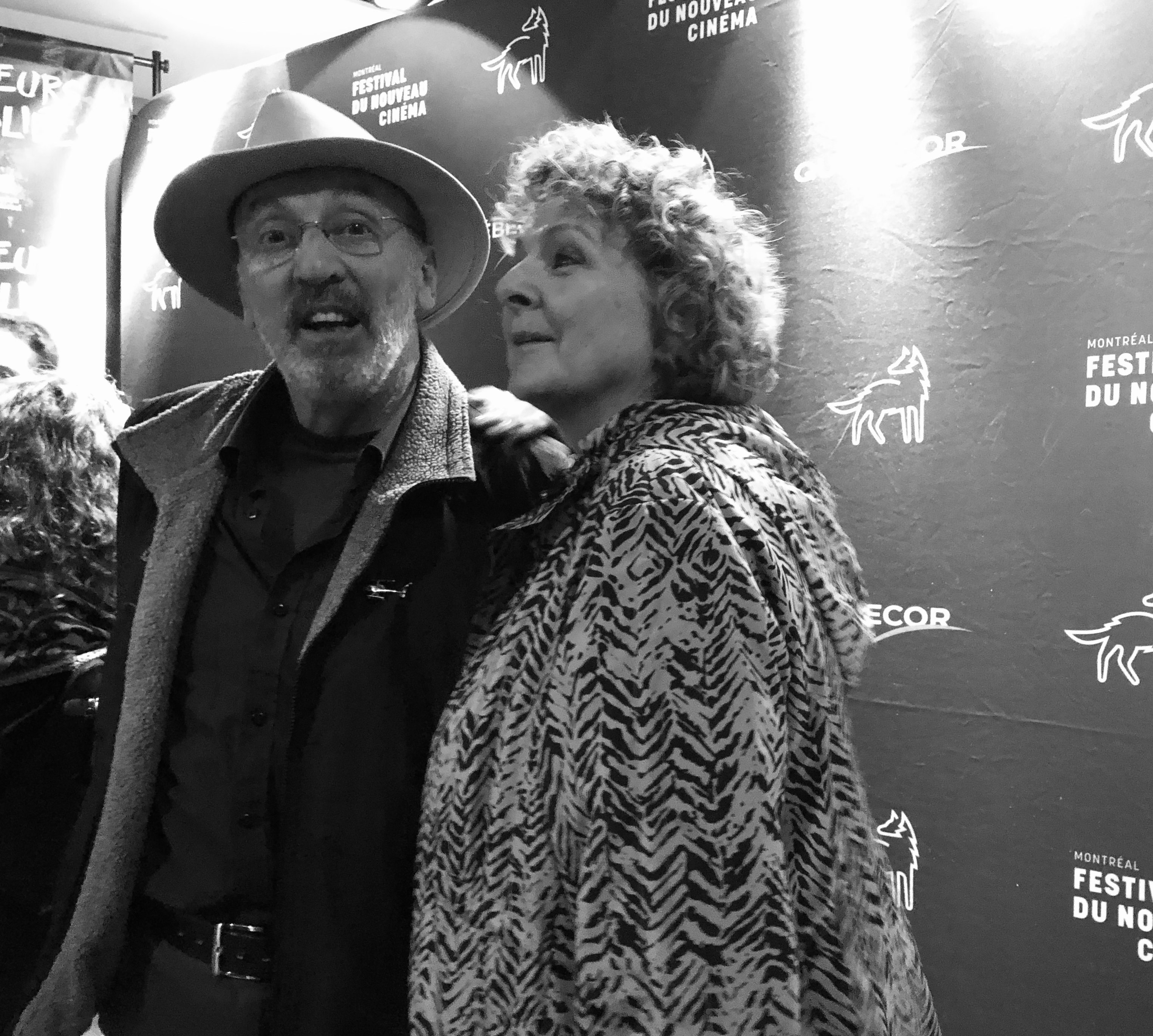 Tapis rouge festif pour Les fleurs oubliées_6