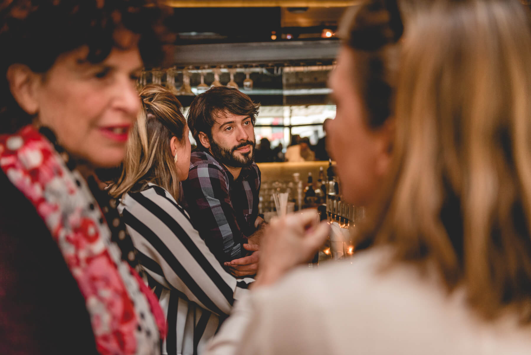 Retrouvailles et célébrations <br> au 5 à 7 des finalistes_33